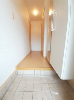 落ち着いた玄関です