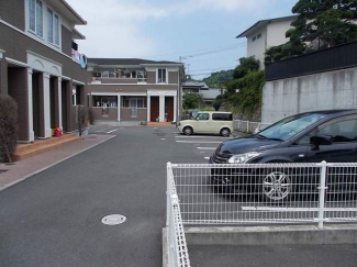 車をお持ちの方に嬉しい駐車場付きの物件です