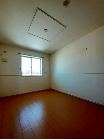 明るい色調の室内です
