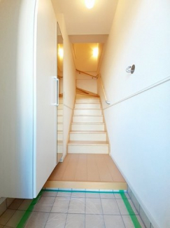 落ち着いた玄関です
