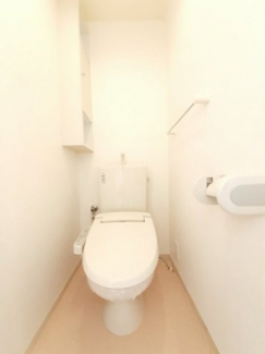 コンパクトで使いやすいトイレです
