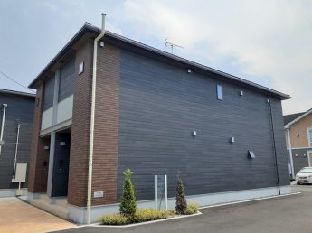 落ち着いた雰囲気の外観です
