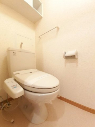 コンパクトで使いやすいトイレです