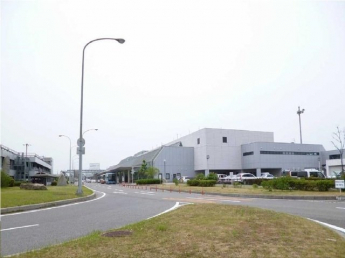 松山空港様まで800m