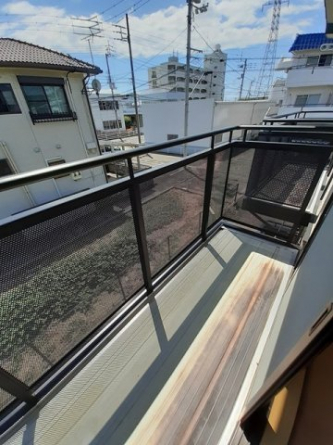 お洗濯にも便利なバルコニー付き