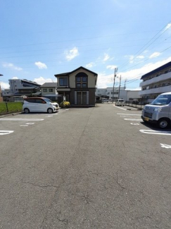 駐車場に車を止められます