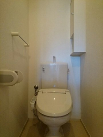 清潔感のあるトイレです