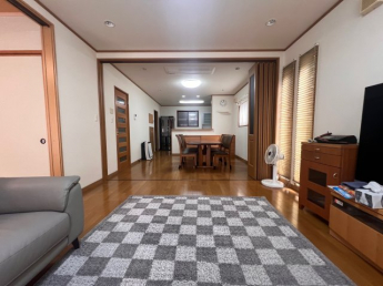 こちらの居間で趣味の時間をお楽しみください