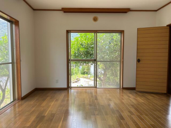 個人の部屋や寝室として使える洋室です