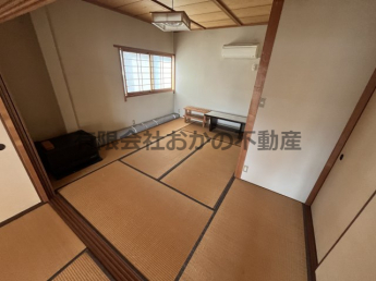 フローリングだけでなく、和室もあります
