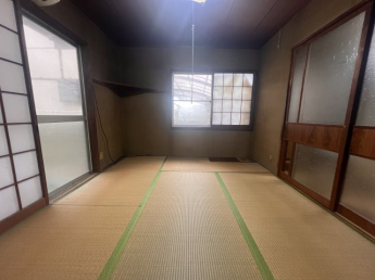 ゆったりとくつろげる和室です