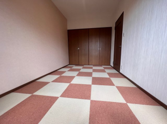 明るい洋室です