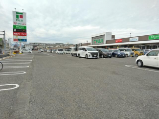 くすりのレデイ安城寺店まで490m