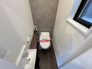 清潔感のあるトイレです