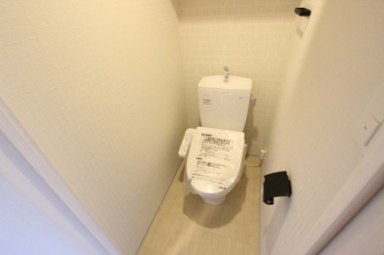 コンパクトで使いやすいトイレです
