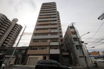 落ち着いた雰囲気の外観です