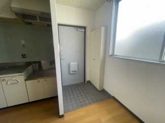 暖かな日差しのふりそそぐバルコニー