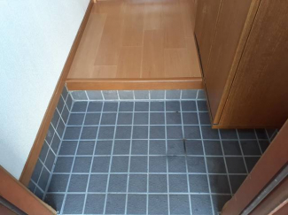 毎日通る玄関はこちらです