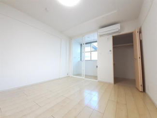 中はこのようになっています