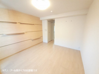 内装は落ち着いています