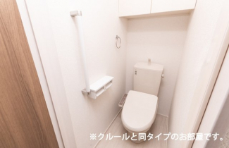 ゆったりとした空間のトイレです