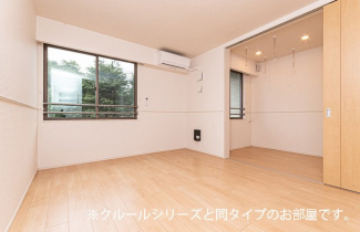 こちらのリビングで趣味の時間をお楽しみください