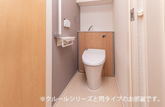 清潔感のあるトイレです