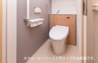 コンパクトで使いやすいトイレです