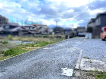 【前面道路含む現地写真】