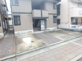 駐車場に車を止められます