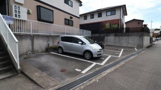 【駐車場】