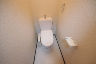 ゆったりとした空間のトイレです