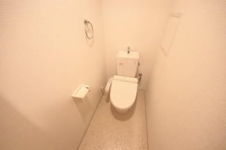 ゆったりとした空間のトイレです