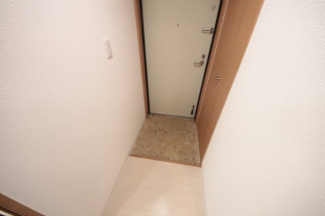 シンプルで使いやすい玄関です