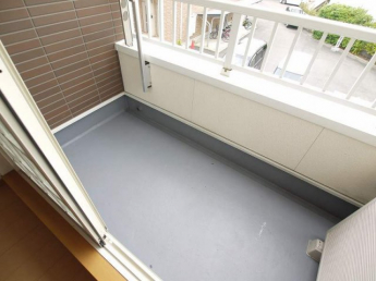 陽当たり良好なバルコニーです