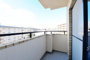 ロイヤルシャトー松並町の画像