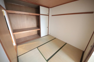 和室ならではの温かな和の空間で寛ぎの時間を過ごせます