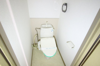 清潔感のあるトイレです