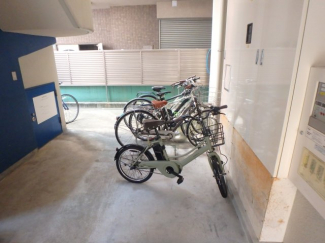 屋根付きの自転車置場