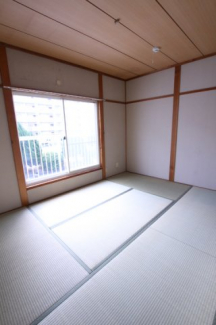 【寝室】