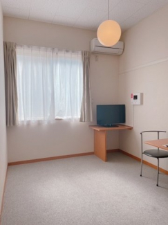 ゆったり過ごせる居間です