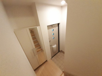 落ち着いた玄関です