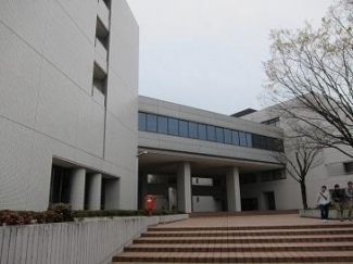 愛媛県立医療技術大学まで821m