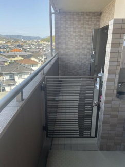 玄関ポーチ