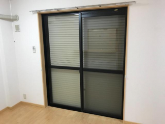 シャッター付きで防音・防犯性アップ