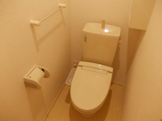 コンパクトで使いやすいトイレです