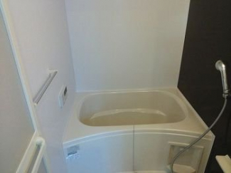 ゆったり過ごせるお風呂です