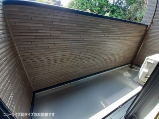 外からの目が気にならないバルコニーで洗濯物が干せます