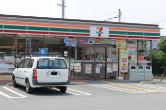 セブンイレブン姫路伊伝居北店まで670ｍ