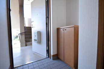 落ち着いた玄関です